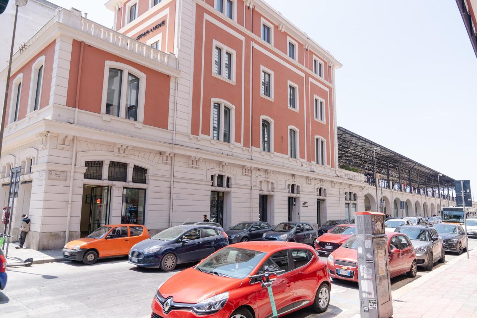 Shl _ Grandi Stazioni _ Bari Centrale Eksteriør billede